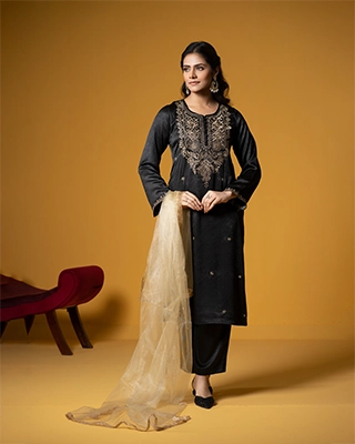Alizeh Jet Black Arabiyan Embroidered Three Piece Suit Set