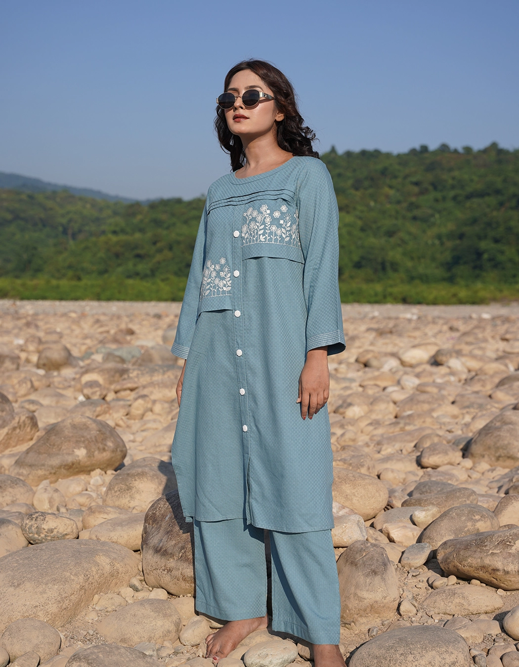 Name: Light Blue Asymmetric Floral Embroidered Co-ord Set(LES-1915B)
