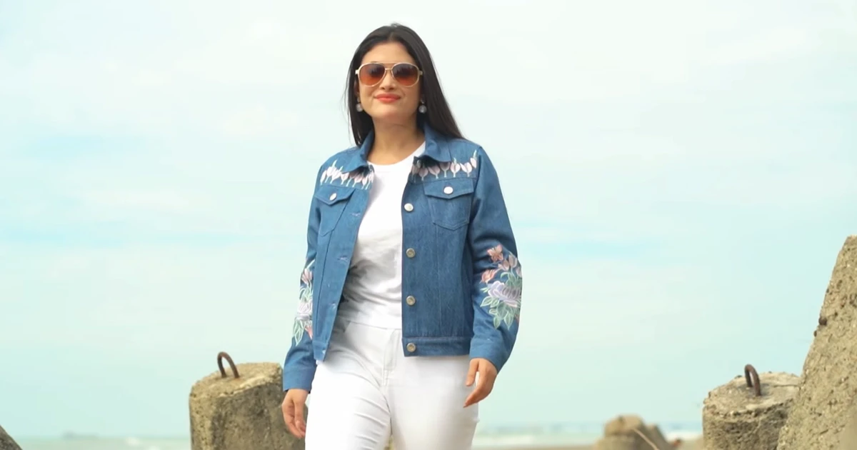 Aaron & Amber - Scalloped Hem Denim Jacket